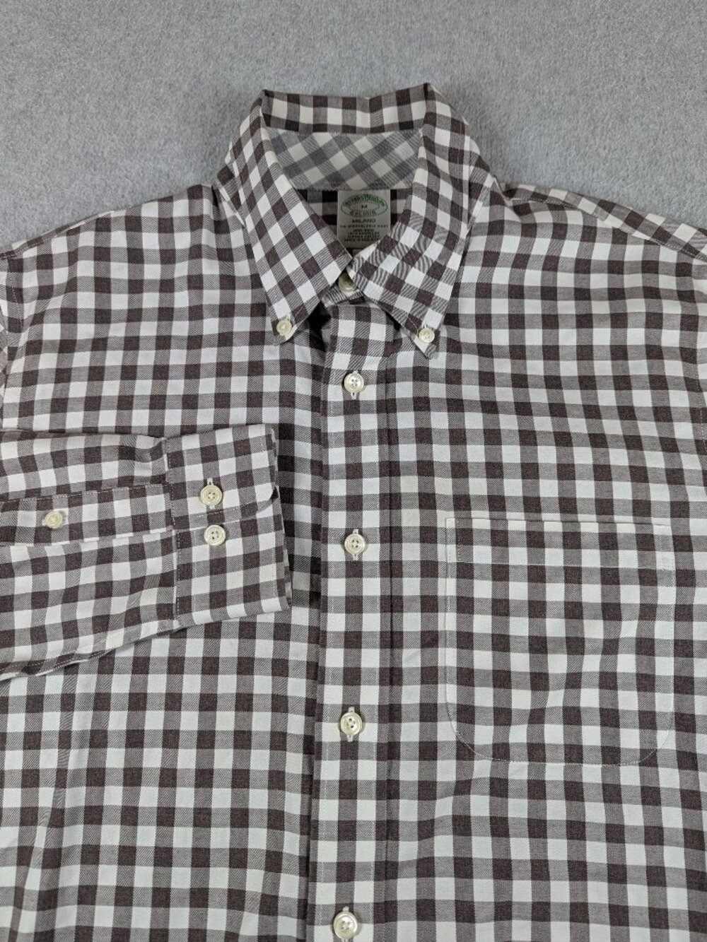 Brooks Brothers Milano Shirt Men's Medium Gingham Check Non Iron Button Down
